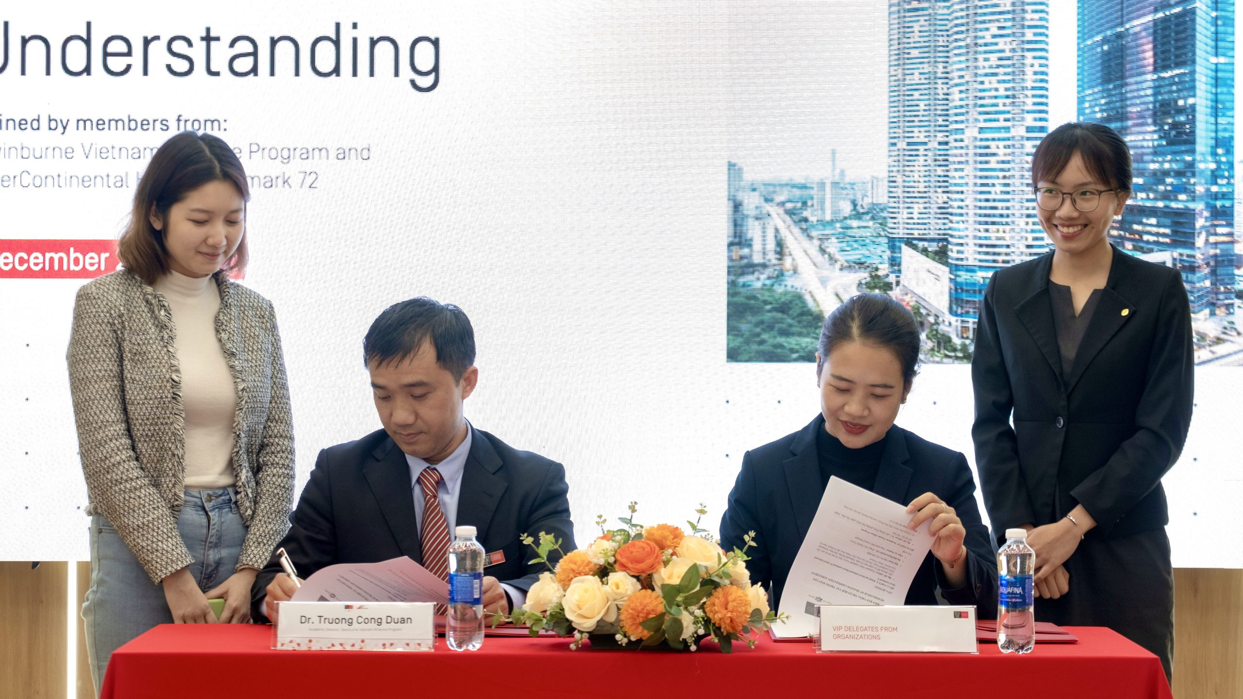 Swinburne Vietnam Alliance Programs đã ký kết thoả thuận hợp tác (MOU) với khách sạn InterContinental Hanoi Landmark72