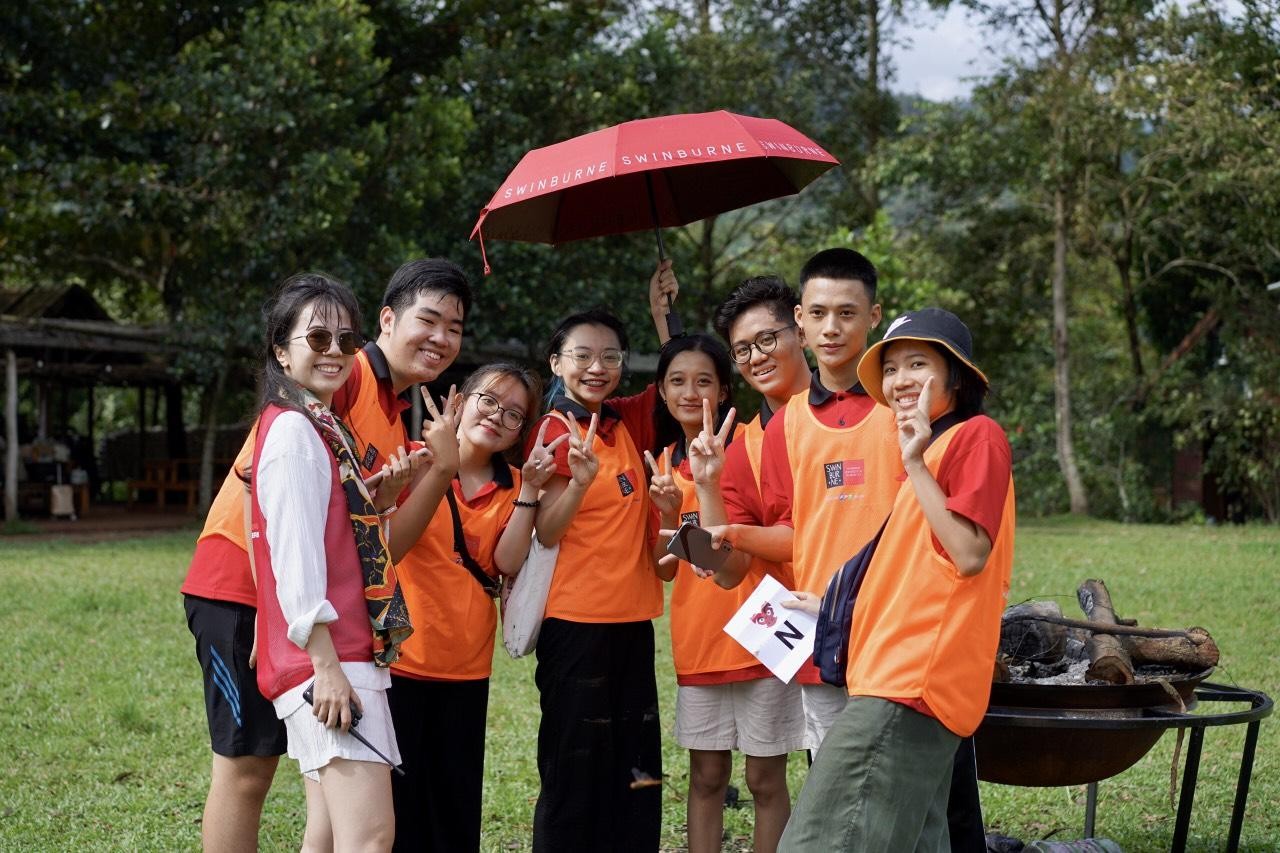 A camping day with Swinburne students