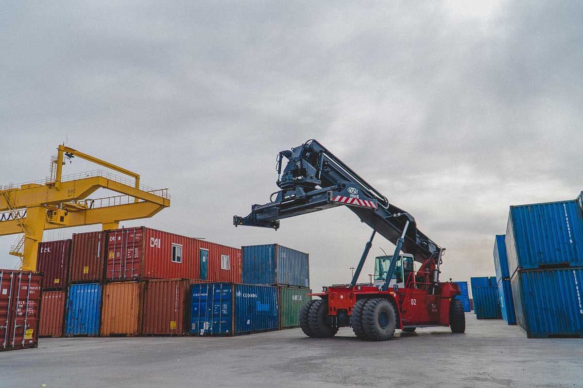 Ngành-Logistics-và-quản-lý-chuỗi-cung-ứng-nên-học-trường-nào1