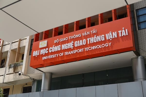 Điểm chuẩn ngành Logistics Đại học Công nghệ Giao thông Vận tải Hà Nội