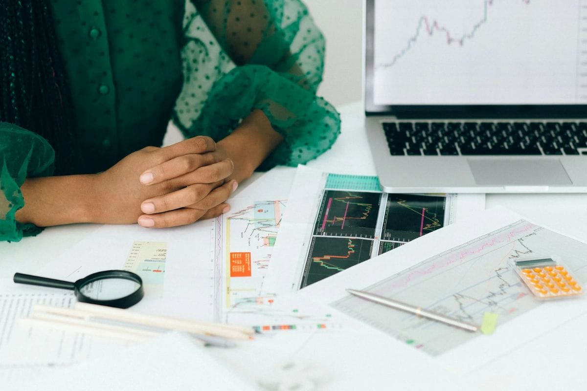 Corporate Finance, Portfolio Management và International Finance là gì? So sánh chi tiết