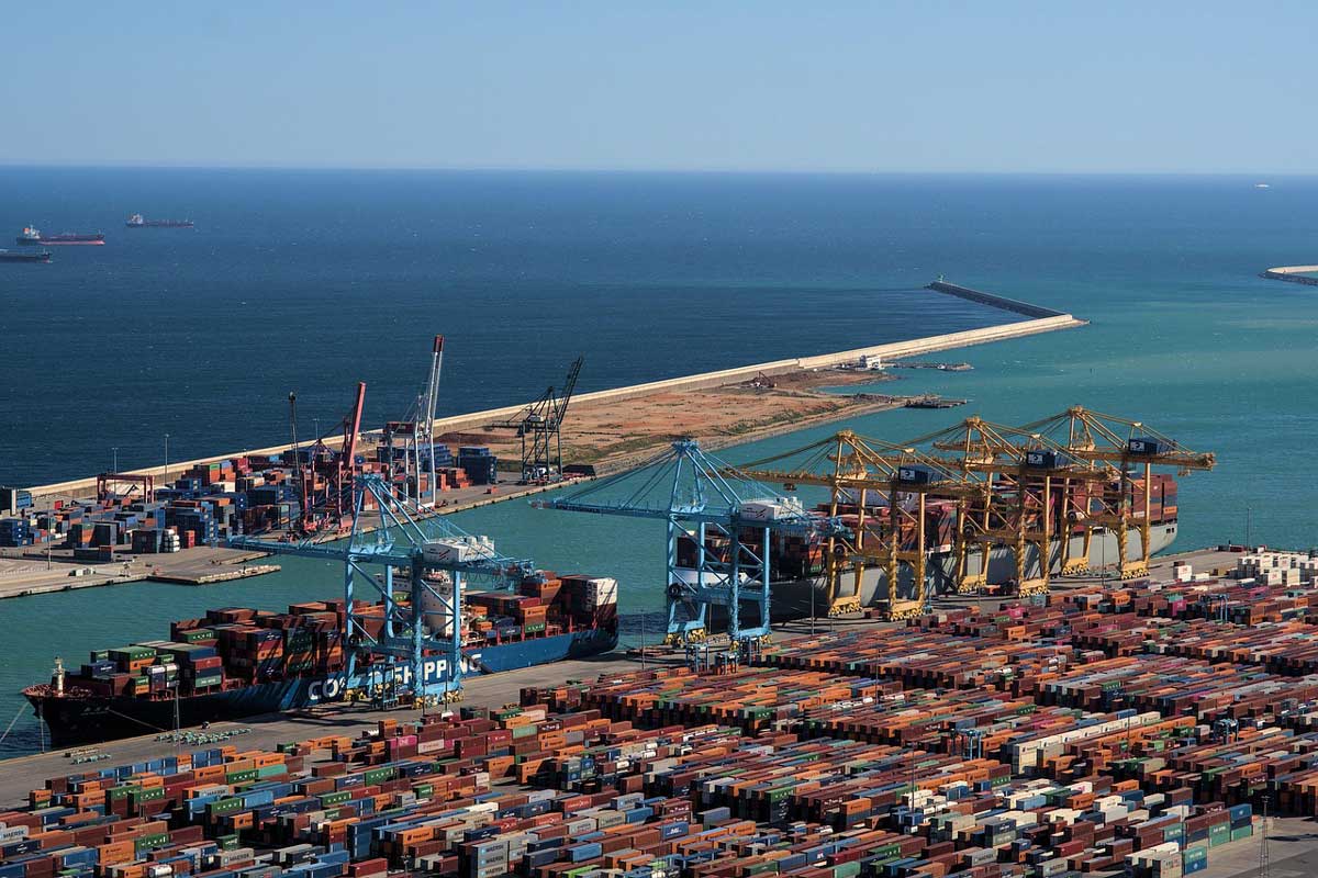 Ra-trường-ngành-Logistics-làm-gì-Lương-bao-nhiêu-Cơ-hội-phát-triển1