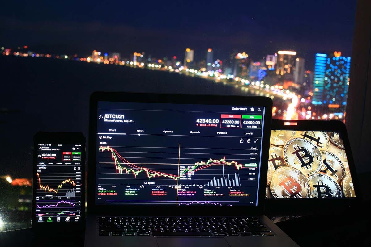 Xu-hướng-FinTech-trong-ngành-tài-chính-2025--Đâu-là-game-changer1