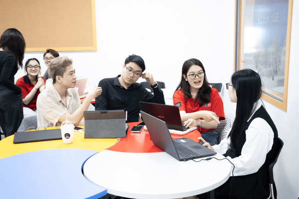 Chương trình đào tạo Tài chính tại Swinburne Vietnam chú trọng kết hợp giữa kiến thức chuyên môn và thực tiễn 