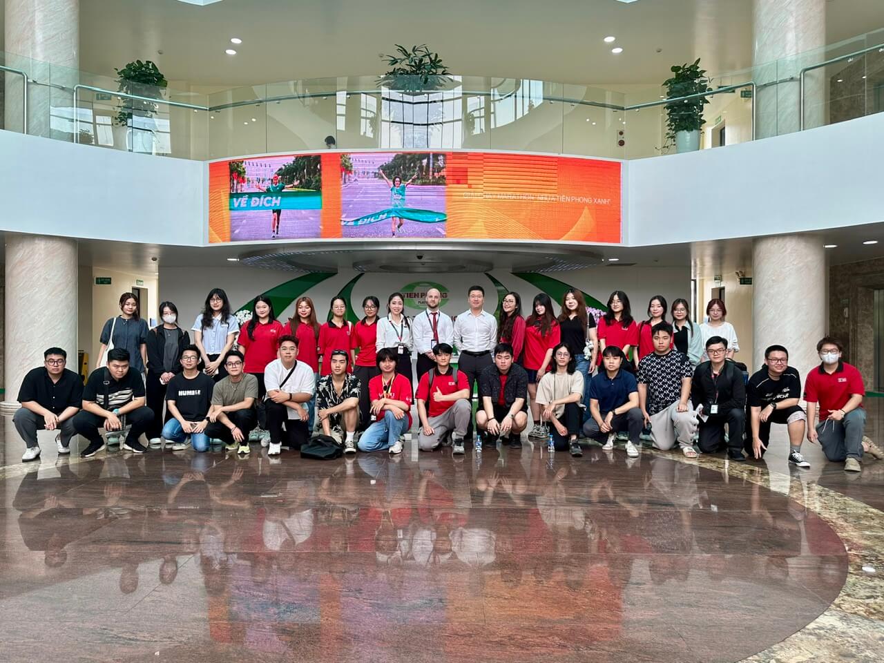 Sinh viên Swinburne Vietnam tham quan học tập tại Công ty Nhựa Tiền Phong