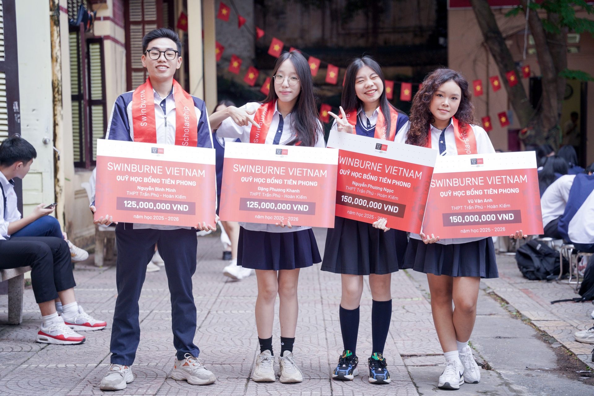 Swinburne Vietnam trao 100 suất học bổng tiên phong cho học sinh THPT tại TP.HCM mới