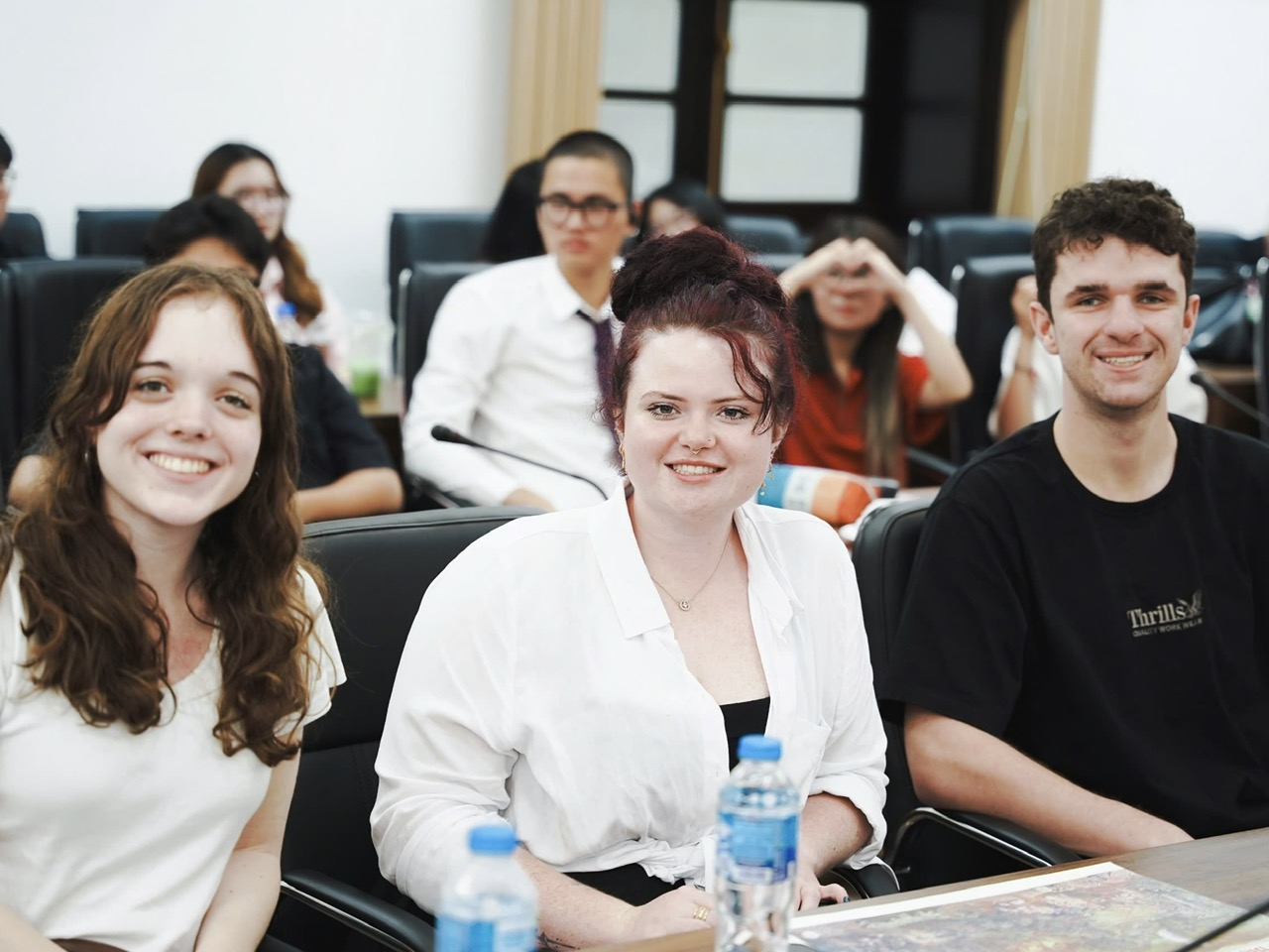 Sinh viên Swinburne Australia trong chuyến học tập tại Toà soạn báo Nhân dân