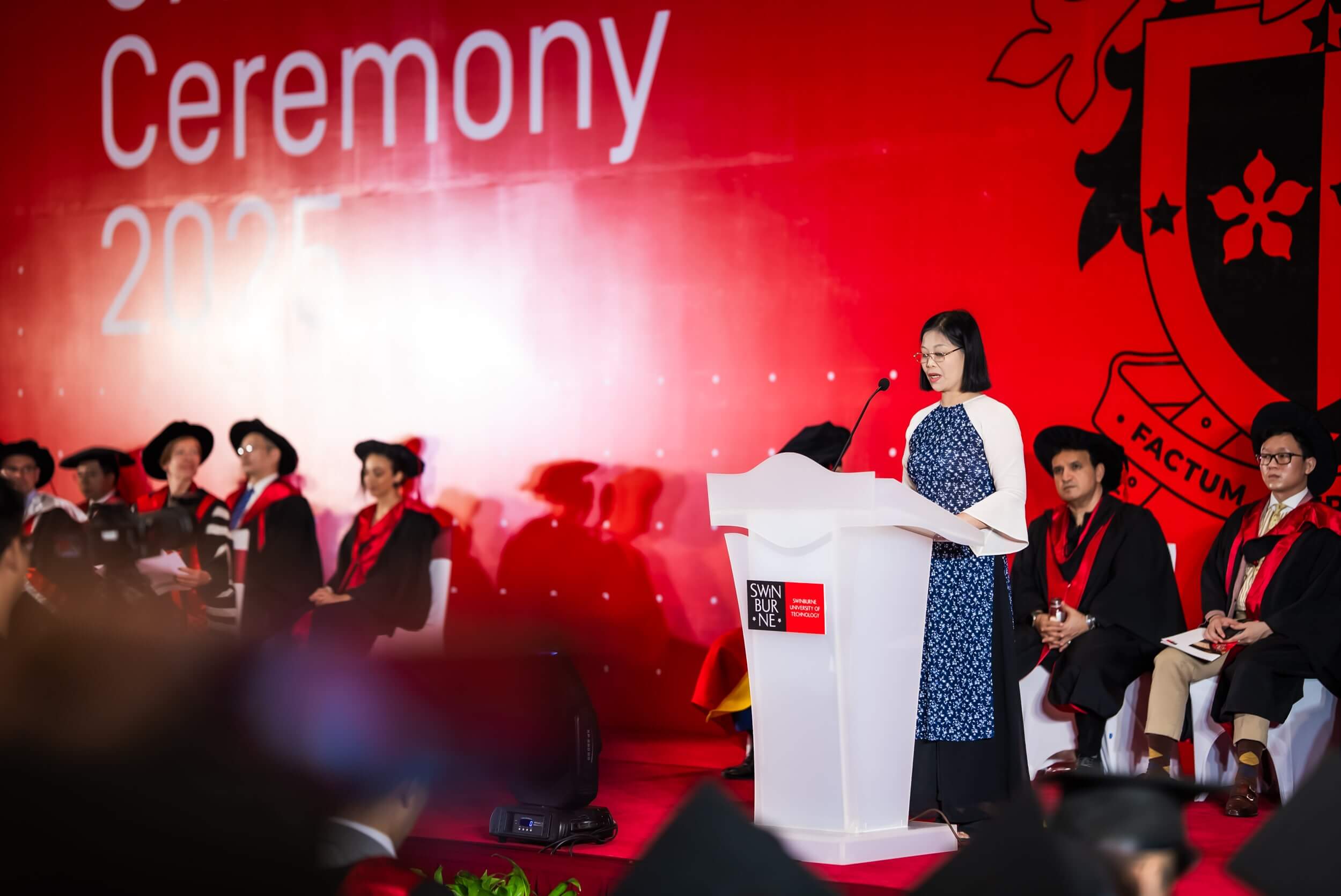 Đại diện phụ huynh Tân khoa, bà Lương Thị Phương Mai bày tỏ niềm tự hào và sự tin tưởng mà gia đình dành cho Swinburne Vietnam