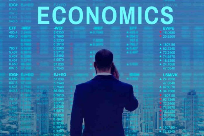 Học ngành kinh tế học ra làm gì? (Top 10+ Vị trí việc làm "HOT" 2025)