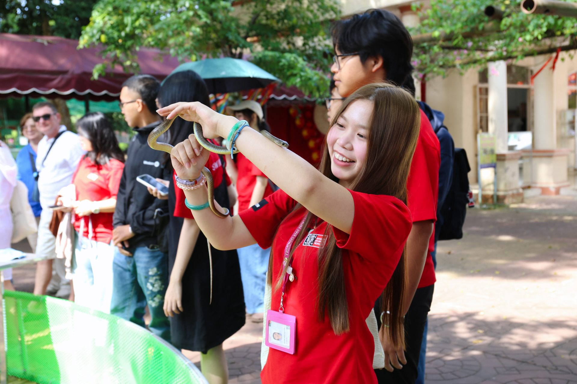Một ngày học tập thực tế khám phá thế giới loài rắn cùng sinh viên Swinburne Vietnam cơ sở TP.HCM