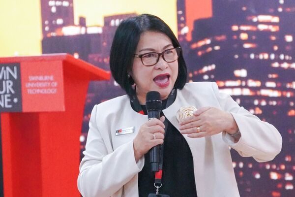 Bà Nguyễn Thị Ngọc Diệp - Giám đốc Swinburne Vietnam, cơ sở Cần Thơ đã có những chia sẻ tâm huyết về tầm nhìn giáo dục quốc tế ngay tại miền Tây.