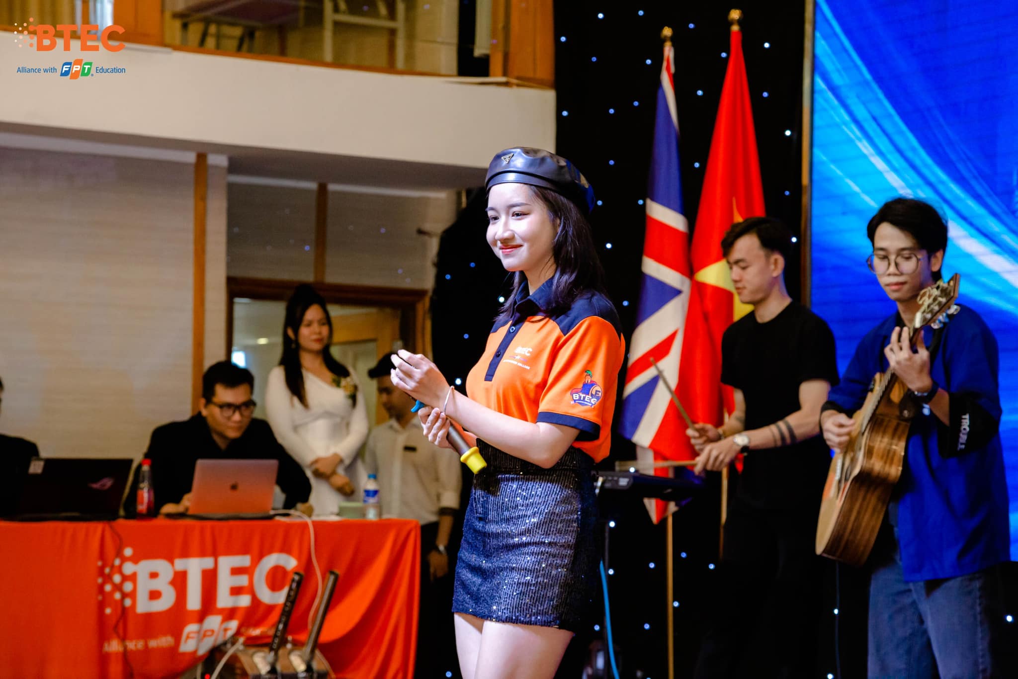 Quỳnh Anh tại Lễ khai giảng Khóa 8 Cao đẳng Anh Quốc BTEC FPT.