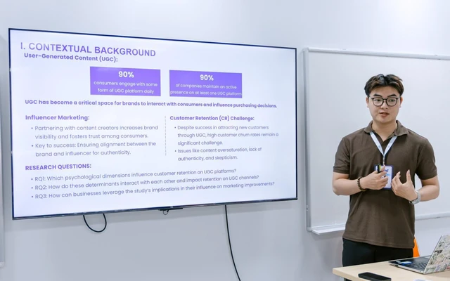 Nhóm sinh viên Swinburne Vietnam có bài nghiên cứu trình bày tại hội thảo FCBEM 2025