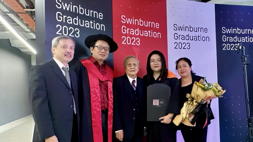 Yến Chi tốt nghiệp Cử nhân Khoa học Máy tính tại Swinburne Vietnam với điểm số xuất sắc, cao nhất toàn khoá