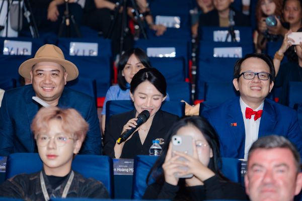 Cả ba vị BGK bất ngờ trước tài năng âm nhạc của các bạn thí sinh Sing Out Loud 2026