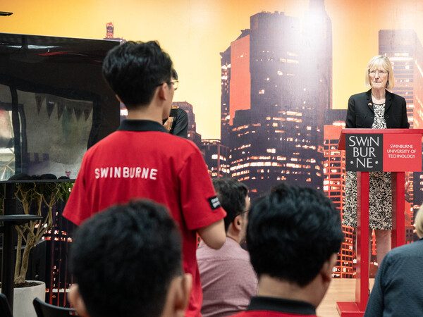 Swinburne Vietnam cơ sở Cần Thơ được xem là một mô hình giáo dục quốc tế mang đến thêm lựa chọn mới cho người trẻ miền Tây