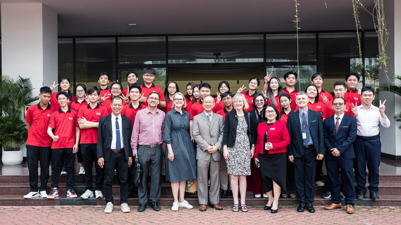 Swinburne Vietnam cơ sở Cần Thơ là chương trình đại học được xếp hạng 294 thế giới, thuộc TOP 300 theo QS World University Rankings 2026