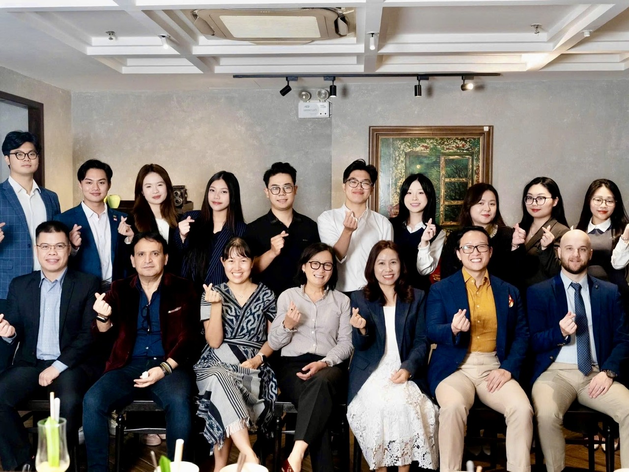 Đại diện Swinburne Australia giao lưu cùng đội ngũ giảng viên & cựu sinh viên ngành Kinh doanh Swinburne Vietnam