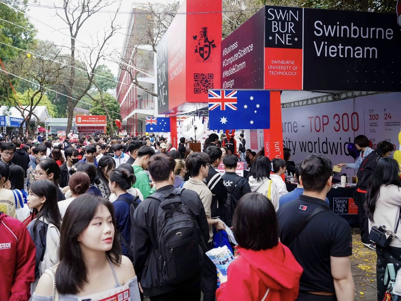 Swinburne Vietnam có mặt tại chuỗi sự kiện Tư vấn Tuyển sinh - Hướng Nghiệp quy mô hàng đầu cả nước