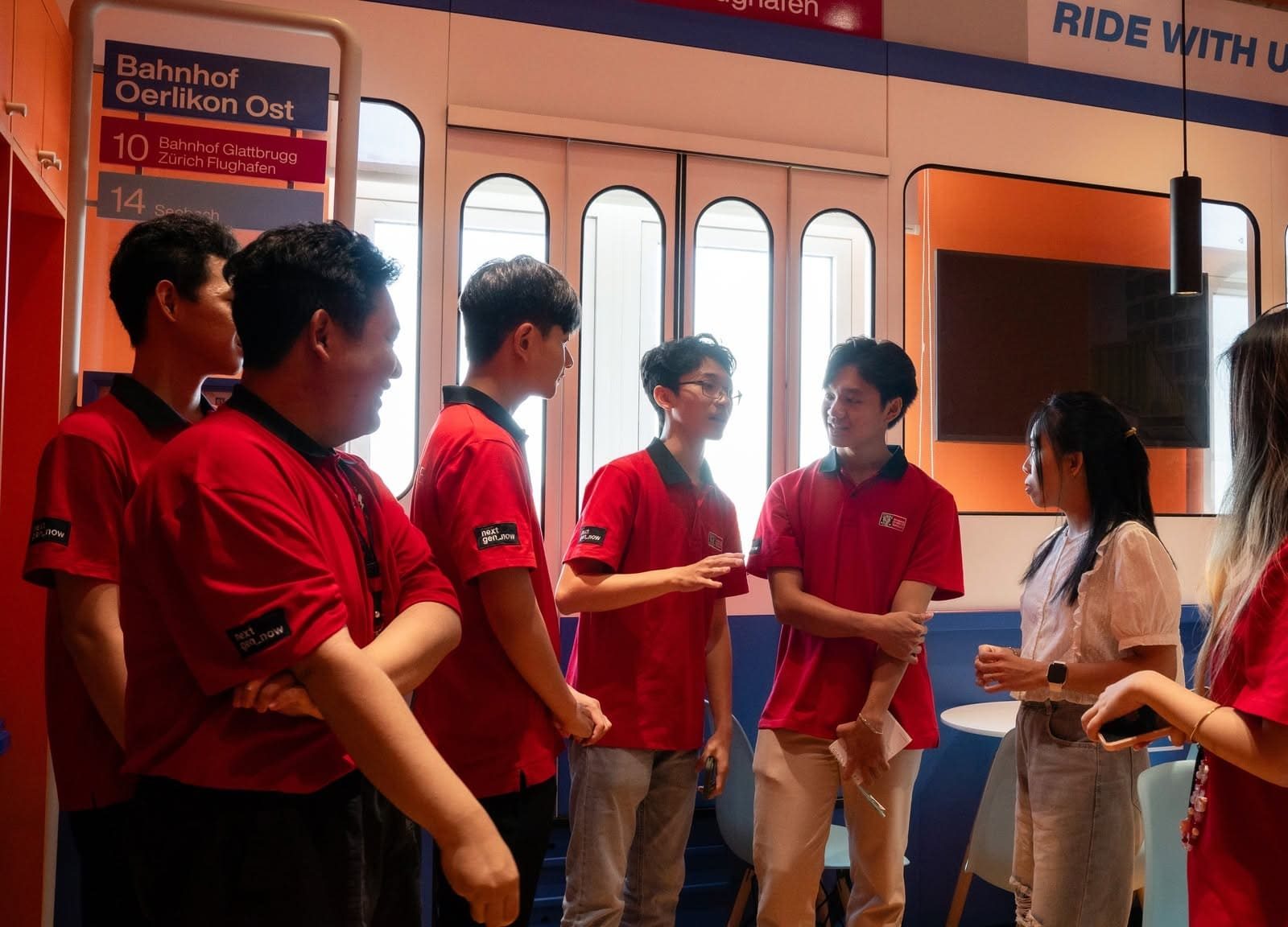 Chuyến học tập thực tế của Sinh viên Swinburne Vietnam cơ sở Cần Thơ tại Axon Active Cần Thơ