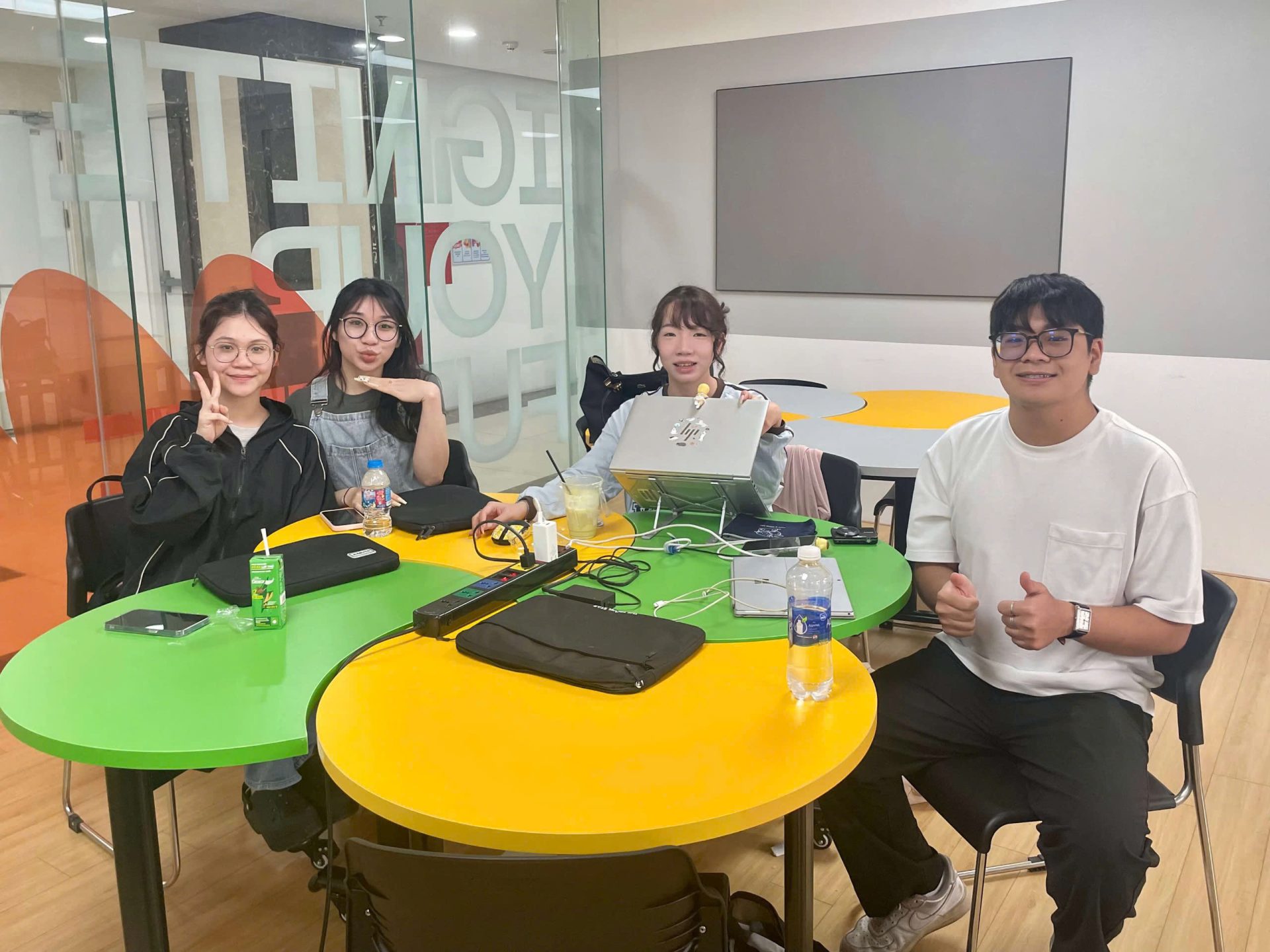 Trong quá trình học tập và trải nghiệm tại Swinburne Vietnam, Nam Khánh đã rèn được tính chủ động cùng khả năng quản lý thời gian