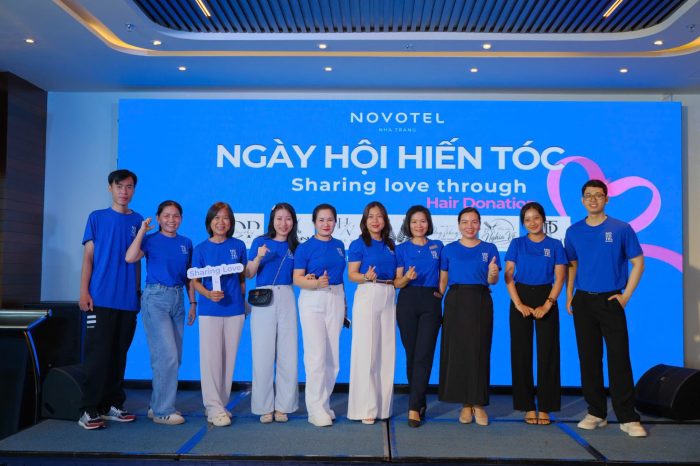 Ngọc Lưu với vai trò Ban tổ chức “Ngày hội hiến tóc - Share love through Hair Donation” được tổ chức bởi Novotel Nha Trang