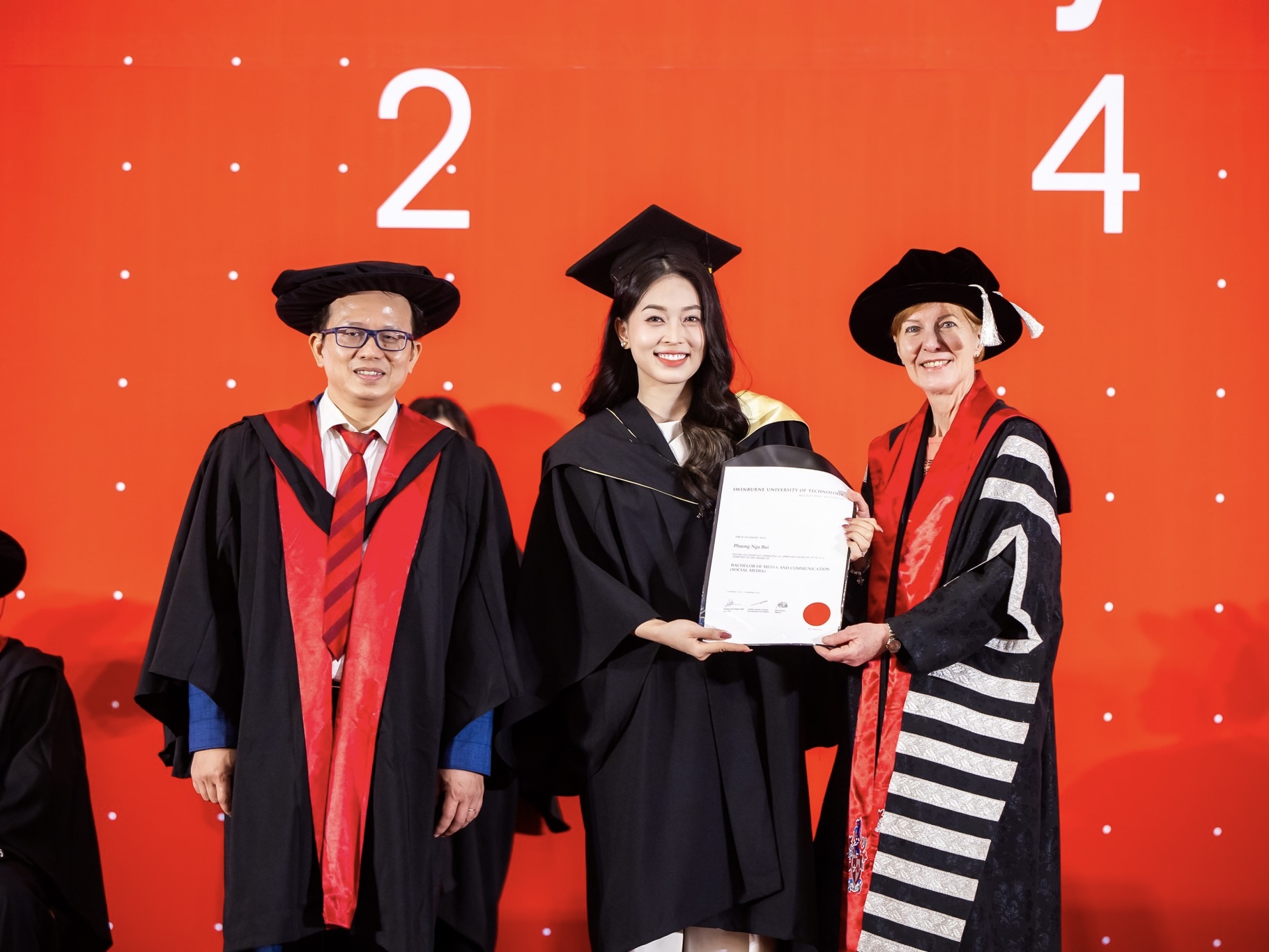Sinh viên Swinburne Việt Nam sau khi tốt nghiệp sẽ nhận bằng Cử nhân từ Swinburne University of Technology - Trường Đại học TOP 1% thế giới