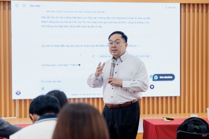 Ông Hoàng Nam Tiến phân tích về chiến lược xây dựng trải nghiệm khách hàng vượt trội