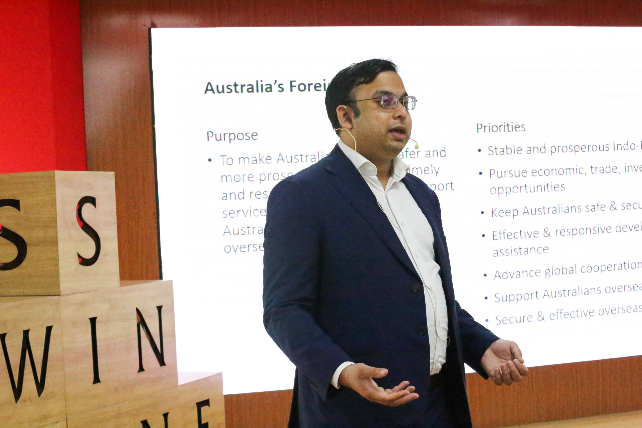 Diễn giả của Mentor Talk lần này ông Dominic Balasuriya – Lãnh sự kinh tế Úc tại TP.HCM.