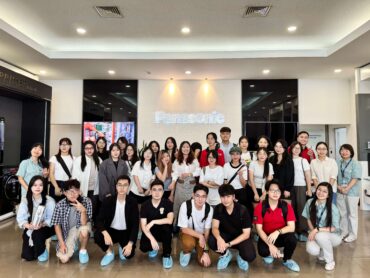Đoàn sinh viên Swinburne Việt Nam học tập thực tế tại trụ sở Panasonic Việt Nam