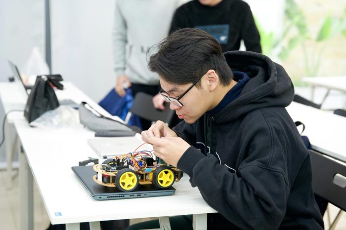 Khám Phá Ngành Trí Tuệ Nhân Tạo Tại Đại Học Swinburne Việt Nam – Bước Tiến Đến Tương Lai Công Nghệ!