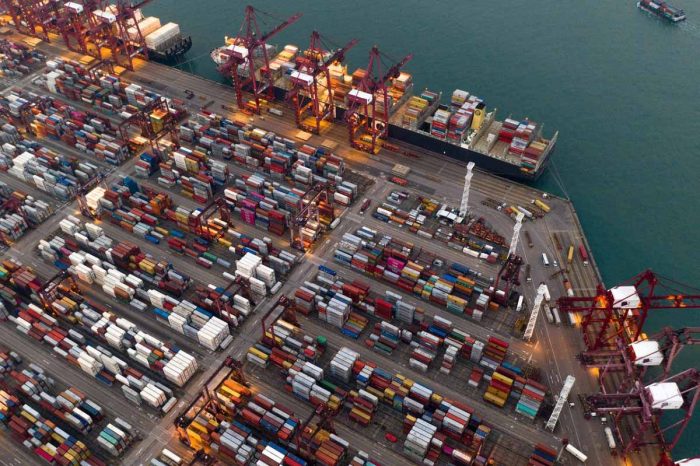 Ngành Logistics và Quản lý Chuỗi Cung ứng là gì? Lộ trình học, cơ hội việc làm và mức lương 2025